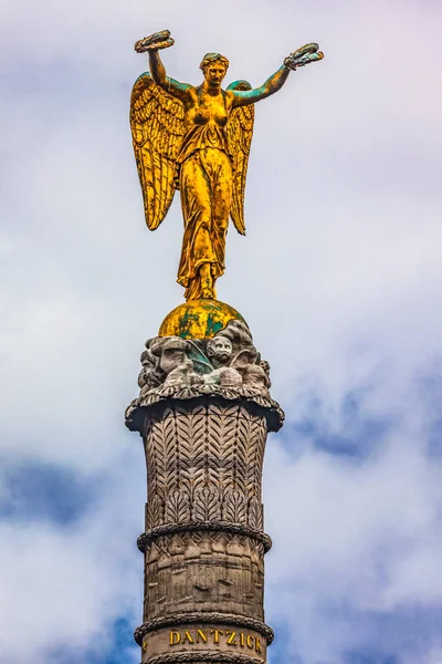 Золотой Ангел Победы Фонтан Пальмье Париж Франция Поручению Наполеона 1806 — стоковое фото