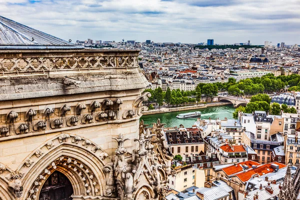 Notre Dame Tower Fire Seine River Tourboat Church Buildings Cityscape —  Fotos de Stock