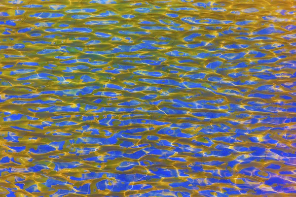 911 Memorial Pool Blue Yellow Green Reflection Patterns Abstrak — Stok Foto