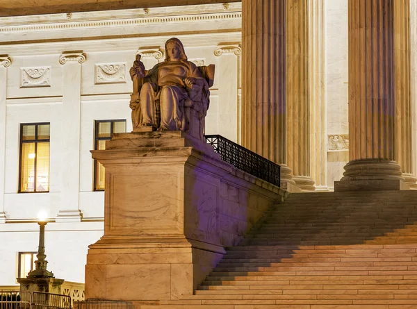 Estatua de la Corte Suprema de Estados Unidos Capitol Hill Washington DC — Foto de Stock