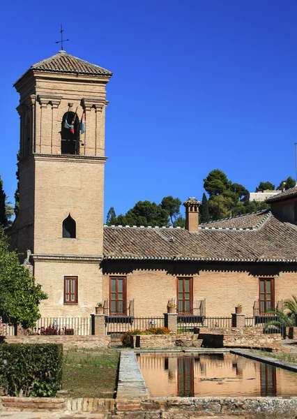 Alhambra Stone Building Jardin Piscine Réflexion Grenade Andalousie — Photo