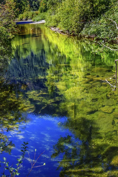 Verano Azul Verde Colores Reflexión Rocas Wenatchee River Valley — Foto de Stock