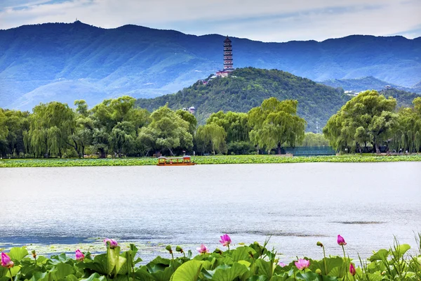 Lotus Garden Boat Buildings Yue Feng Pagoda Summer Palace Beijin — Stok Foto