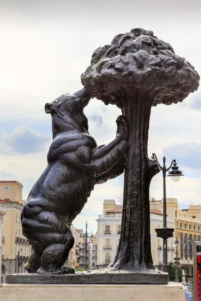 Oso y morera El Oso y El Madrono Estatua Símbolo de Madr —  Fotos de Stock