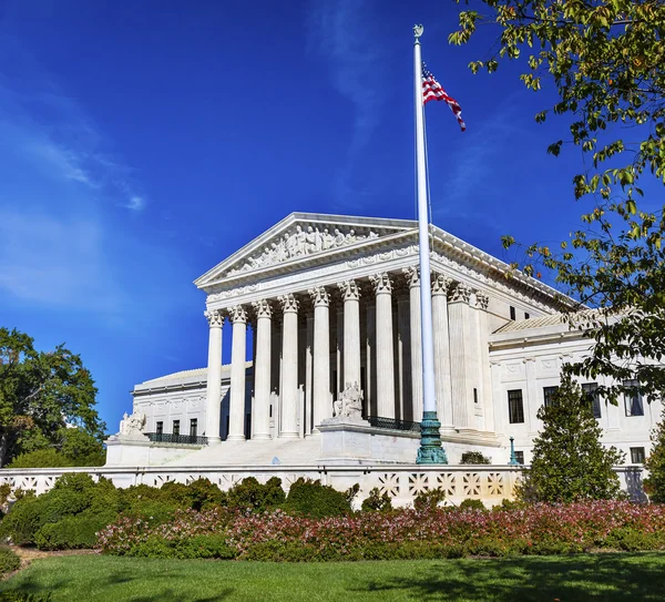 US Supreme Court Capitol Hill Flag Daytime Washington DC — Stock Photo, Image