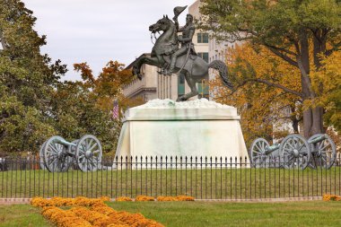 Jackson heykel Canons Lafayette Park sonbahar Pennsylvania Ave yapıldı.