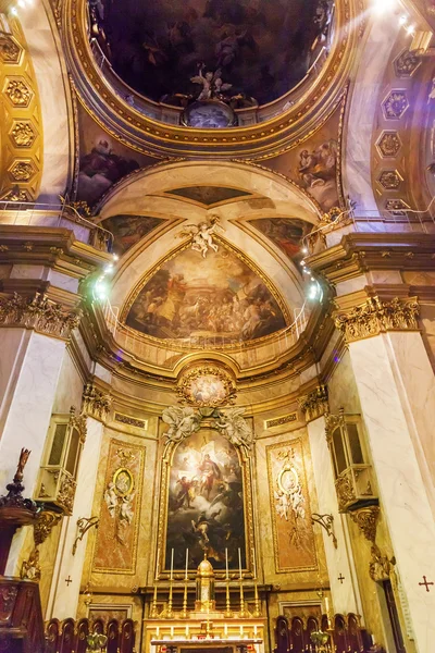 Kubbe Saint Michael'ın Bazilikası'na Pontifica de San Miguel Madrid Spa — Stok fotoğraf