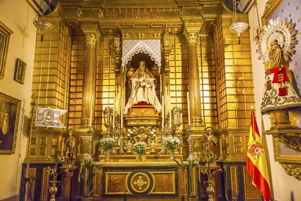 大教堂祭坛玛丽耶稣雕像圣教堂 Collegiata de San — 图库照片