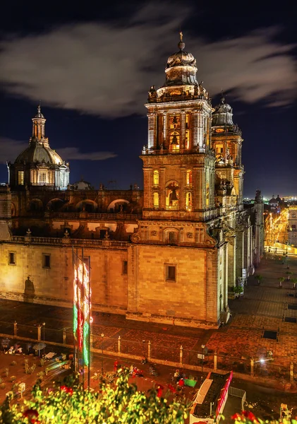 Metropolitan cathedral zocalo Meksyk w nocy — Zdjęcie stockowe