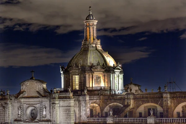 Cattedrale metropolitana Cupola Zocalo Città del Messico di notte — Foto Stock