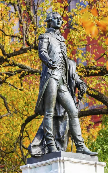 Generał Lafayette statua Lafayette Park jesienią Washington Dc — Zdjęcie stockowe