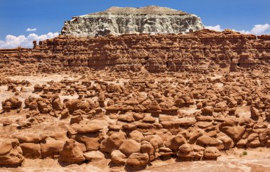 Blue Mountain Mushroon Hoodoos cin Valley State Park R şeklinde