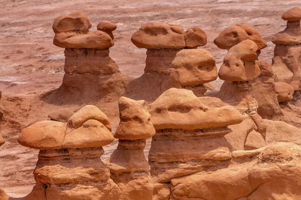 Watchers Mushroon vormige Hoodoos Goblin Valley State Park Rock C — Stockfoto