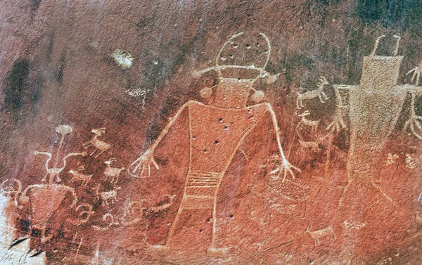 Nativo americano indiano Fremont Petroglyphs Capital Reef National Park — Fotografia de Stock