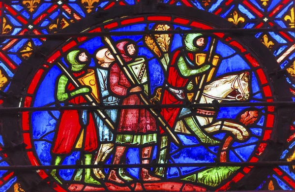 Cavaleiros Cavalo manchado de vidro Sainte Chapelle Paris França — Fotografia de Stock