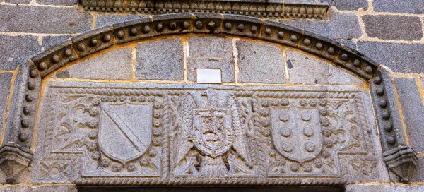 Герб Франко Кастилии Символы замка Стены Авила Испания — стоковое фото