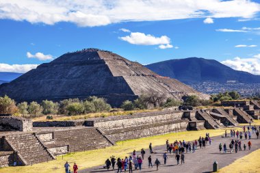 Avenue of Dead, Temple of Sun Teotihuacan Mexico clipart