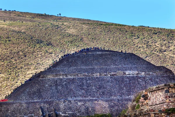 Templo de sol escalada pirâmide Teotihuacan Cidade do México México — Fotografia de Stock