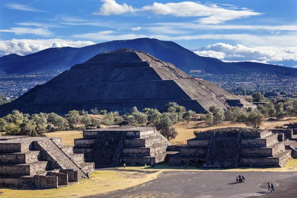 Templo de Sun Avenue of Dead Climbing Pyramid Teotihuacan México — Fotografia de Stock