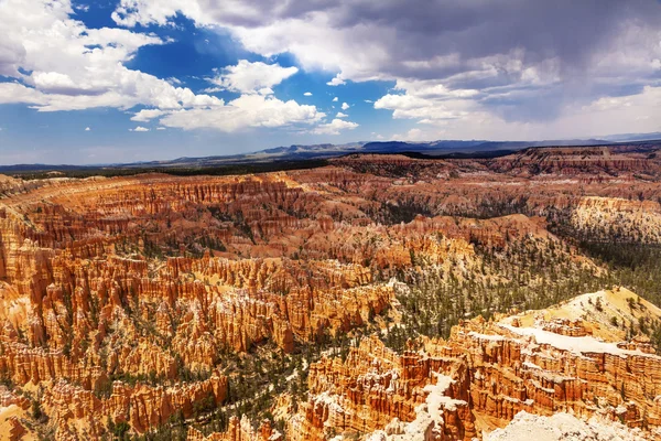 Amfiteatr Hoodoos inspiracji punkt Bryce Canyon krajowych Par — Zdjęcie stockowe