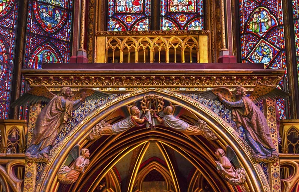 Ángeles Tallados en madera Catedral de Sainte Chapelle París Francia —  Fotos de Stock