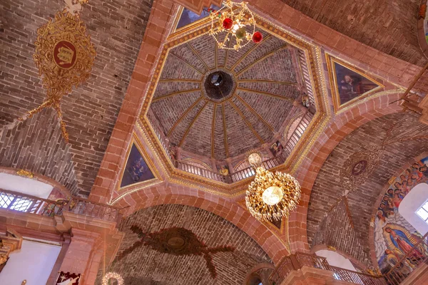 Basiliek Dome Kerstmis Parroquia kerk San Miguel de Allende, Mexico — Stockfoto
