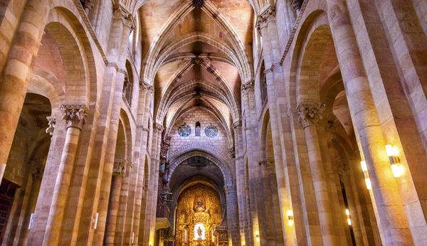 阿维拉大教堂卡斯蒂利亚-西班牙 — 图库照片