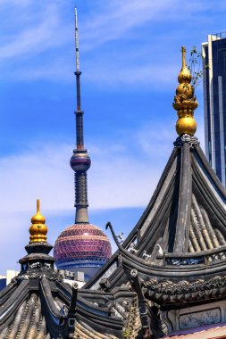 Shanghai Çin eski ve yeni Shanghai Tv Kulesi ve Yuyuan Bahçe