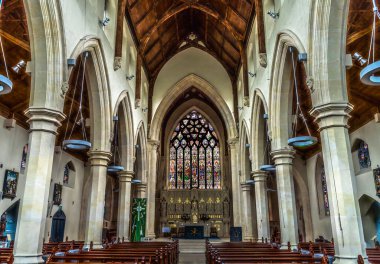 Dublin, İrlanda - 1 Temmuz 2025 İskenderiye Bazilikası 'ndan St Catherine Geniş Kemerli Cam Dublin İrlanda. Katolik kilisesi 1858 'de kuruldu. İskenderiyeli Aziz Catherine M.S. 305 'te İskenderiye' de öldü.