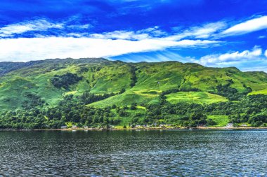 Renkli Evler Duch Gölü Kintail Ulusal Sahne İskoçya İskoçya. .