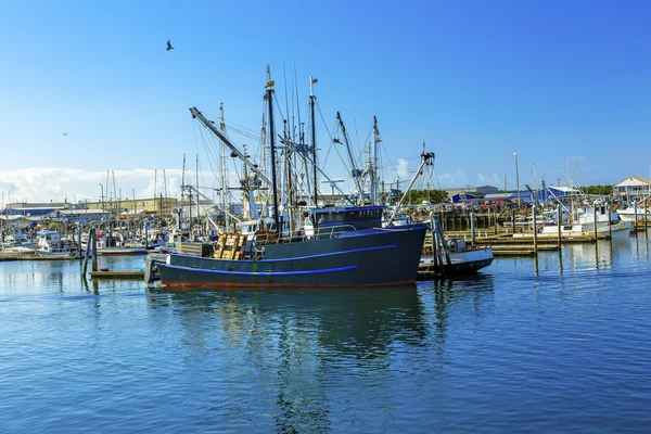 Большая рыбацкая лодка Westport Grays Harbor Washington State — стоковое фото