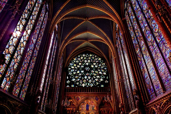 Rose Janela manchado Catedral de vidro Sainte Chapelle Paris França — Fotografia de Stock