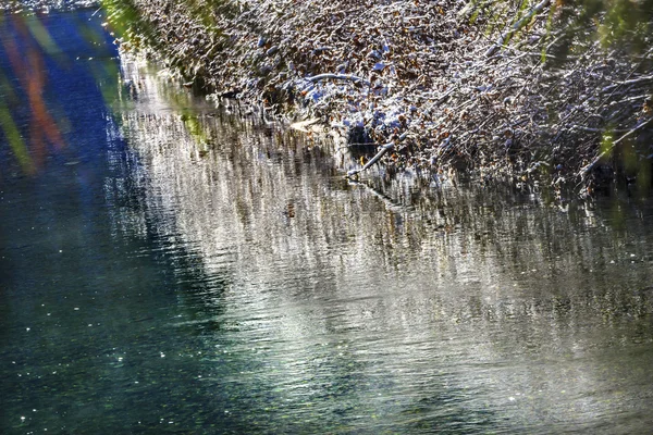 Winter Leaves Snow Ice  Abstract Wenatchee River Washington — Stock Photo, Image