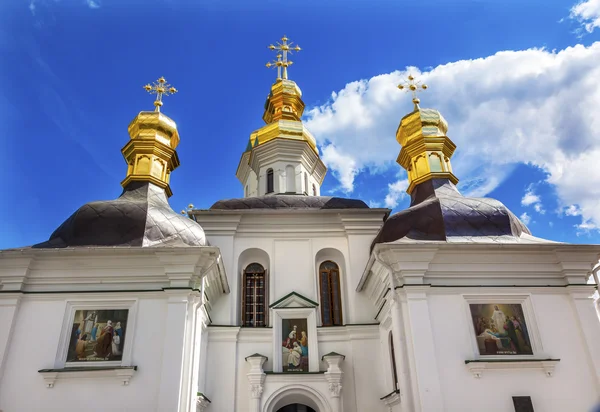 神聖なバージンの仮定修道院大聖堂キエフ ウクライナを祝福 — ストック写真