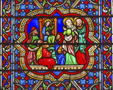 Mary Jesus Joseph kulları lekeli cam Notre Dame Paris Fransa