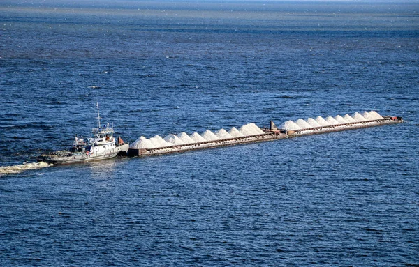 Navio Mercante Industrial Navega Pequenas Ondas Tempo Pré Tempestade Navio — Fotografia de Stock