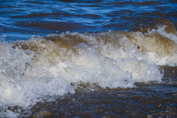 Vågor Rinner Stranden Och Krascha Mot Klipporna Vilket Skapar Många — Stockfoto