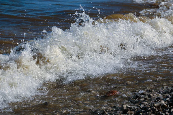 Vågor Rinner Stranden Och Krascha Mot Klipporna Vilket Skapar Många — Stockfoto