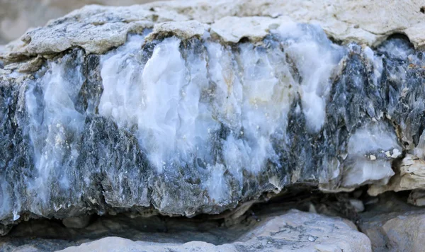 Roca Cuarzo Diversos Colores Corte Tierra Depósitos Cuarzo Gris Blanco — Foto de Stock