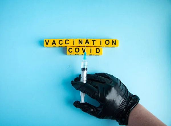 Різні Ліки Синьому Тлі Вакцинації Проти Вірусу Корони Концепція Боротьби — стокове фото