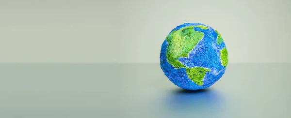 World Global Earth Day Concept Globo Hecho Mano Contra Pared —  Fotos de Stock
