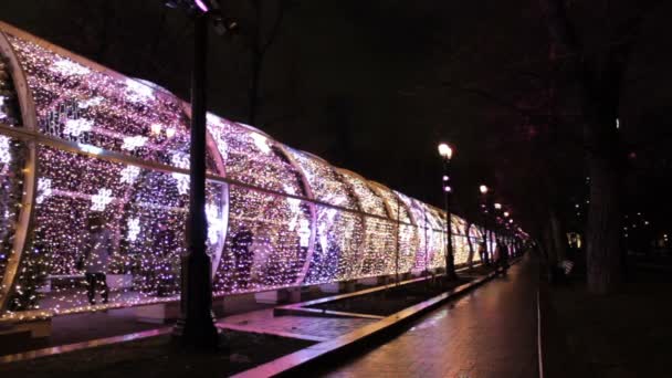 Decoración Navidad Moscú Túnel Luz Tverskoy Boulevard Con Bolas Copos — Vídeos de Stock