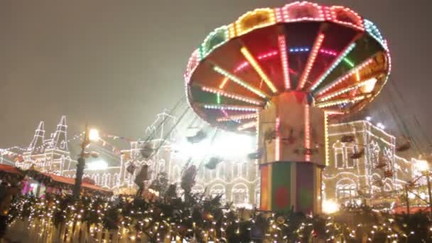 Grande Giostra Sulla Piazza Rossa Mosca Mercatino Natale Città Persone — Video Stock