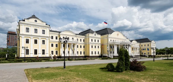 Yekaterinburg, Rússia - 11 de junho de 2016: Residência do Plenipot — Fotografia de Stock