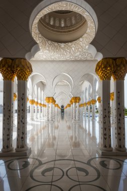 Büyük Sheik Zayed Camisi 2 Ekim 2014 tarihinde Abu Dabi