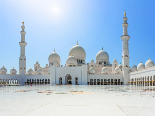 Sheikh Zayed Grand Mosque il 2 ottobre 2014 a Abu Dhabi — Foto Stock
