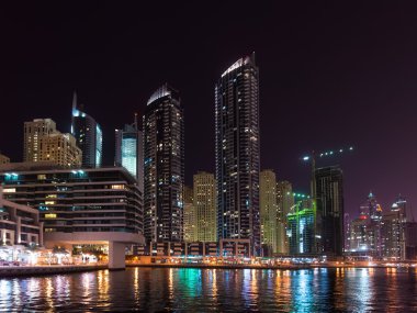 Dubai, Birleşik Arap Emirlikleri: 29 Eylül 2014 Dubai Marina, gökdelenler