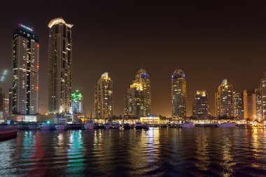 Dubai, Birleşik Arap Emirlikleri: 29 Eylül 2014 Dubai Marina, gökdelenler