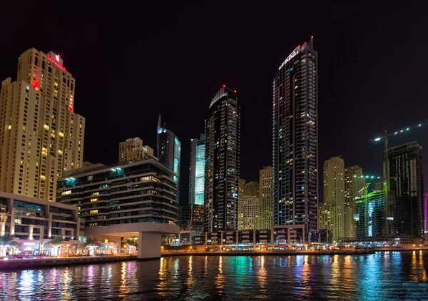 DUBAI, Emiratos Árabes Unidos: Rascacielos de Dubai Marina on septiembre 29, 2014 —  Fotos de Stock