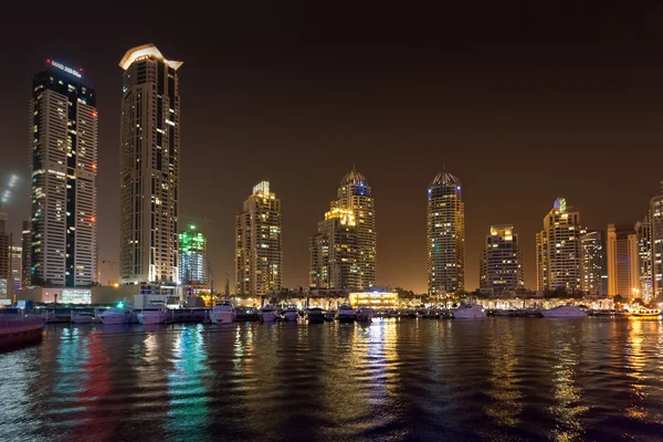 DUBAI, EAU : Les gratte-ciel de Dubai Marina le 29 septembre 2014 — Photo
